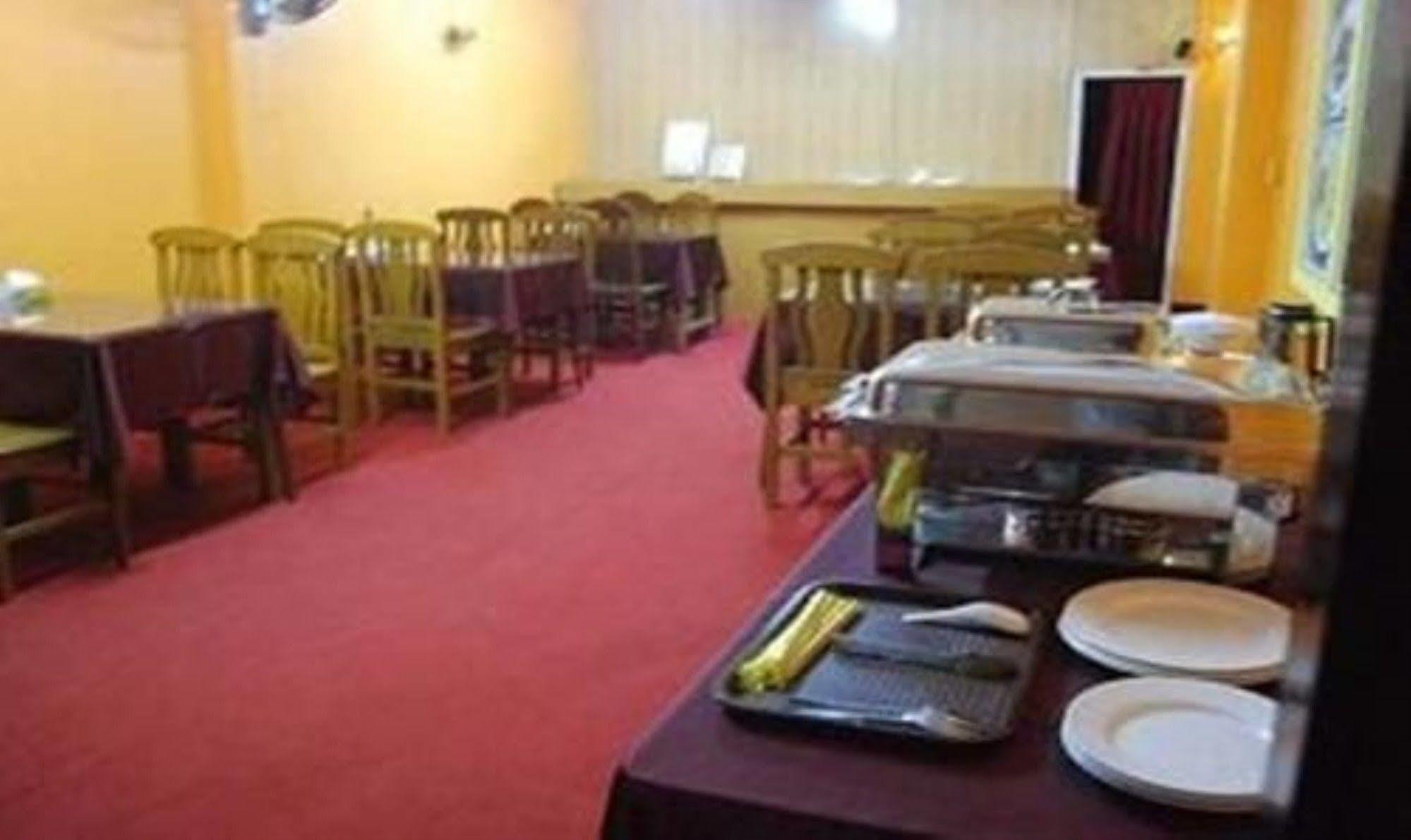 Silver Moon Hotel Yangon Luaran gambar