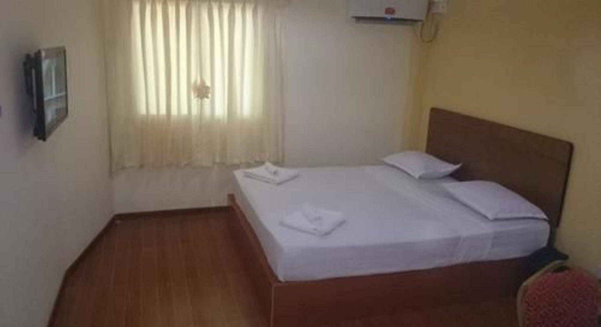 Silver Moon Hotel Yangon Luaran gambar