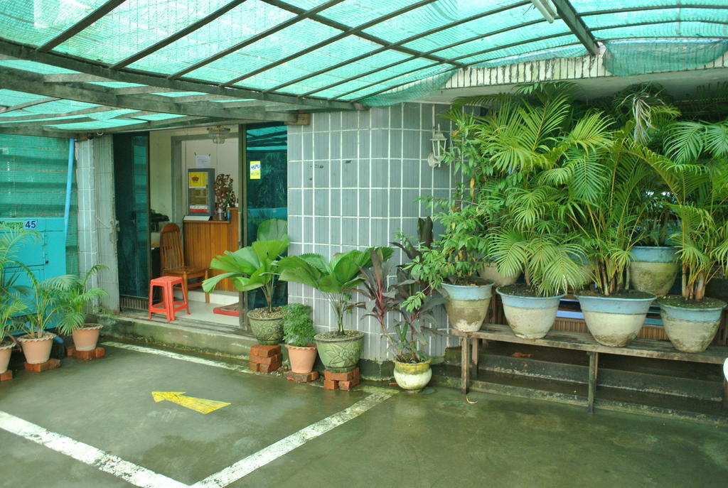 Silver Moon Hotel Yangon Luaran gambar